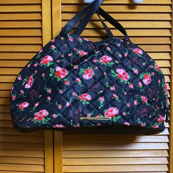 Betsy    Johnson  Beautiful travel bag 2 handl many interior inside - Picture 5 of 12